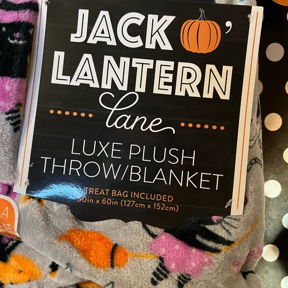 Halloween Kitty Cats in Costumes Plush Throw Blanket + Treat Bag Purple Orange - Picture 9 of 9